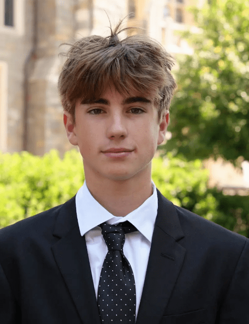 Business S1 Eli Edwards Bio Photo AB min