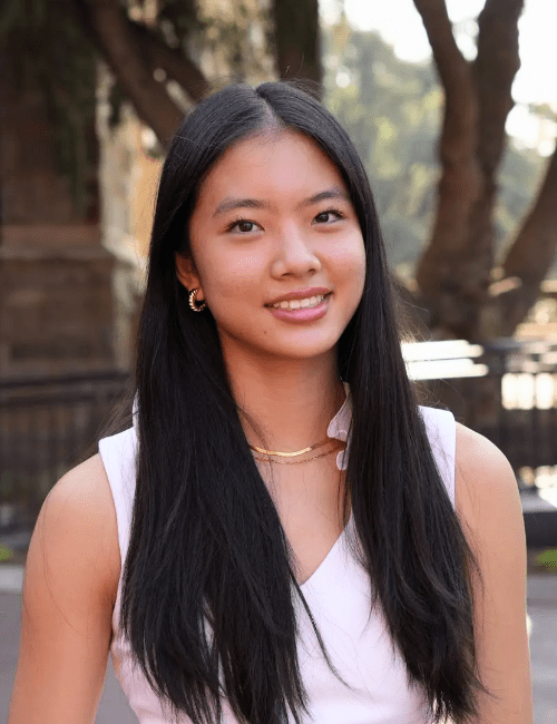 Business S1 Grace Li Bio Photo AB min