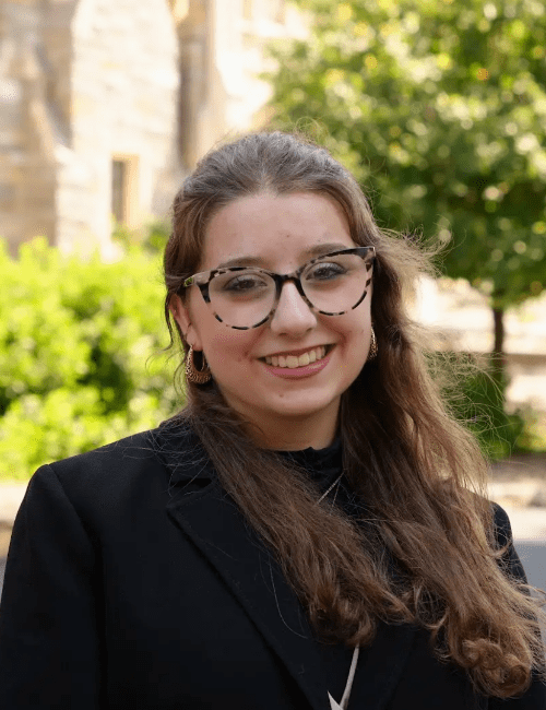 Business S1 Helena Bedran Naumann Bio Photo AB min