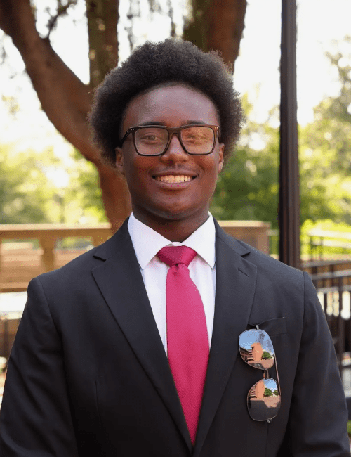 Business S1 Myles Hines Bio Photo AB min