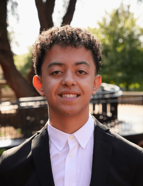 Business S1 Nour Lhaggazi Bio Photo AB min