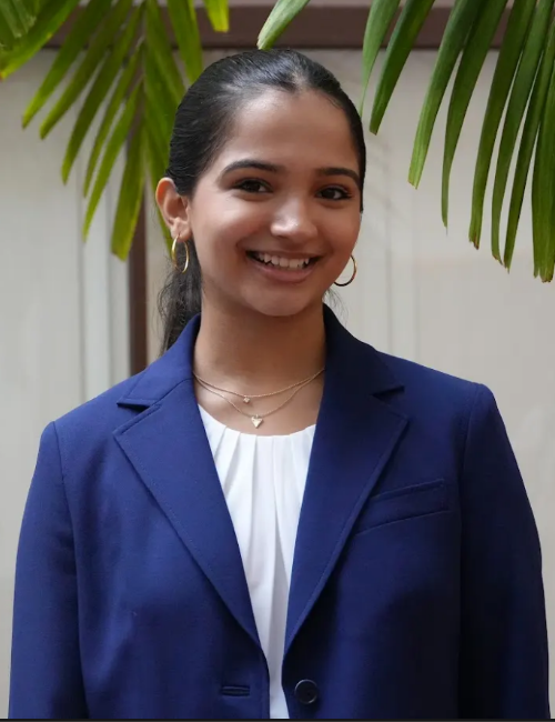 Health Amruta Puntambekar Bio Photo CE