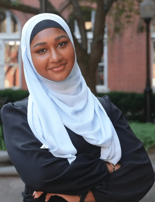 Neuro S2 Leia Cassie Bio Photo AB min