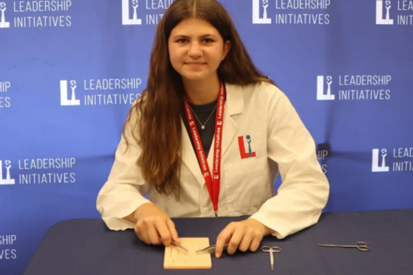 S3_Cecelia_Gurzynski_Sut_Cast