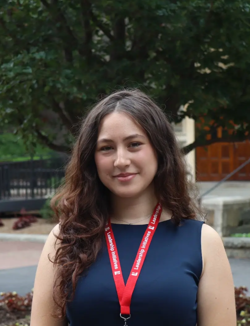 S3_Mia_Dennis_BioPhoto