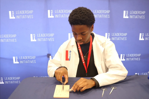 S3_Oluwamayomide_Adeduro_Sut_Cast