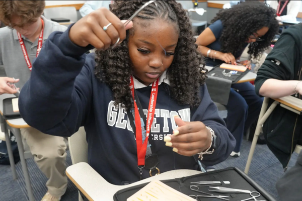 S3_Yuriah_Taylor_Sut_Cast