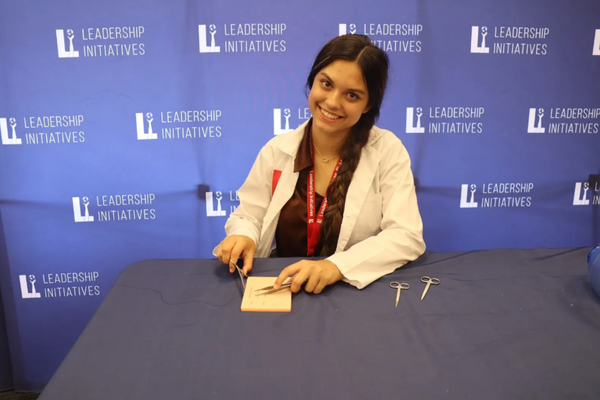 S3_Zaineb_Khan_Sut_Cast