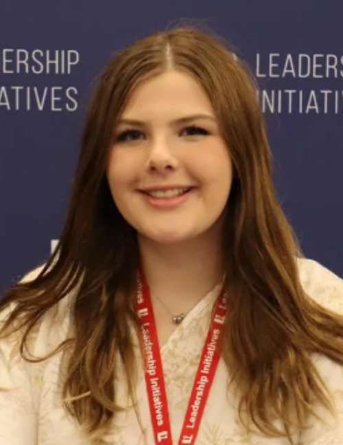 S4_Abigail_Ash_BioPhoto