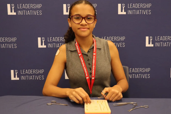 S4_Amiyah_Bryant_Suture