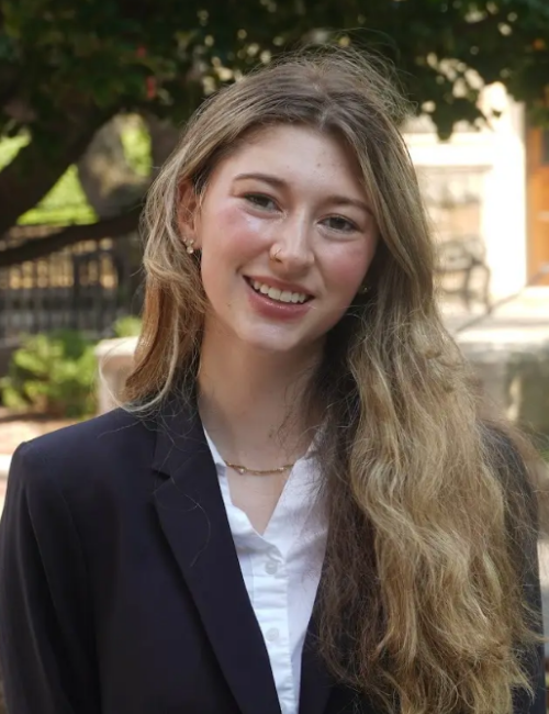 S4_Emily_Cwalinski_BioPhoto