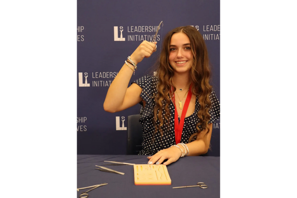 S4_Emily_Gelthaus_Suture