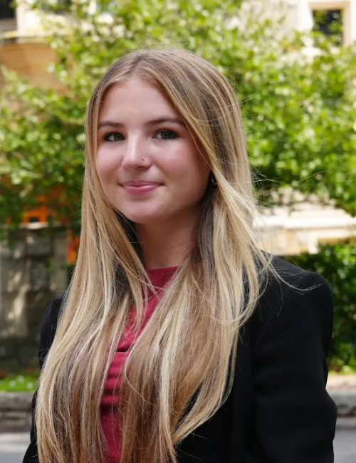 S4_Harper_Hutchinson_BioPhoto1