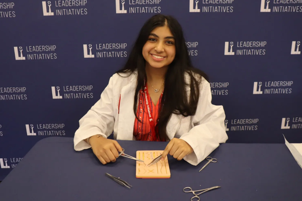 S4_Himanshi_Khakharia_Suture