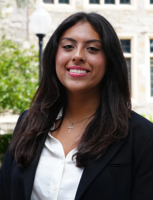 S4_Maya_Alvarez_BioPhoto1