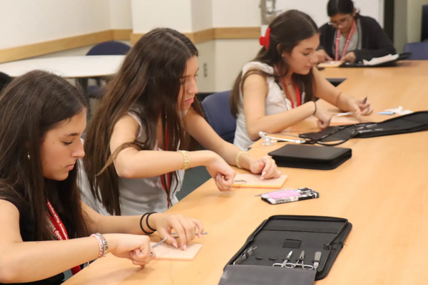 S4_Nicole_Morales Bendek_Suture