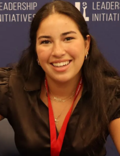 S4_Olivia_Gomez_BioPhoto